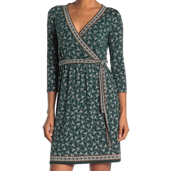 Max Studio Dresses & Skirts - NWT Max Studio green print jersey dress